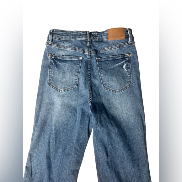 Judy Blue Straight Distressed Jeans - Picture 5 of 7